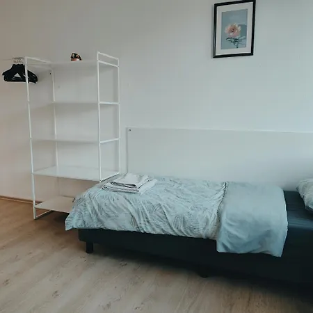 Monteur-ferien-messewohnung 6 Personen 2 Og * Mettmann
