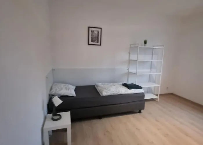 Monteur-ferien-messewohnung 6 Personen 2 Og *