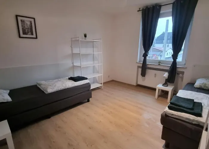 Monteur-ferien-messewohnung 6 Personen 2 Og *