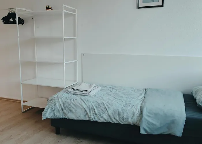 Monteur-ferien-messewohnung 6 Personen 2 Og * Mettmann